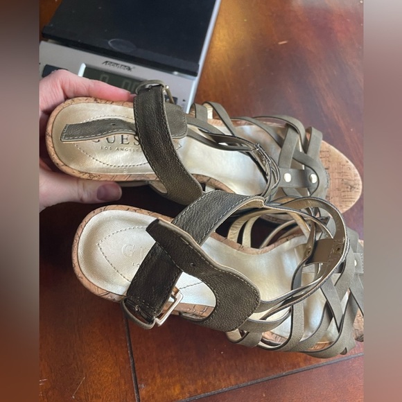 Guess wedges green size 9.5 - Picture 6 of 7